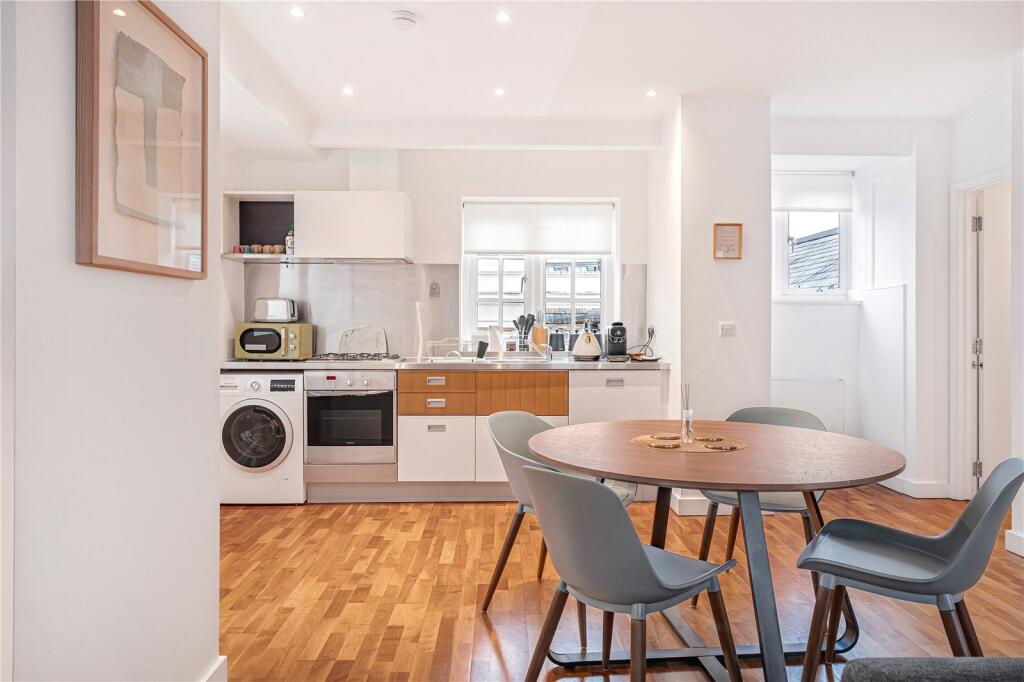 Apartment in London - View 3