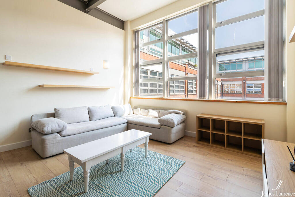 Apartment in Birmingham, West Midlands - View 5