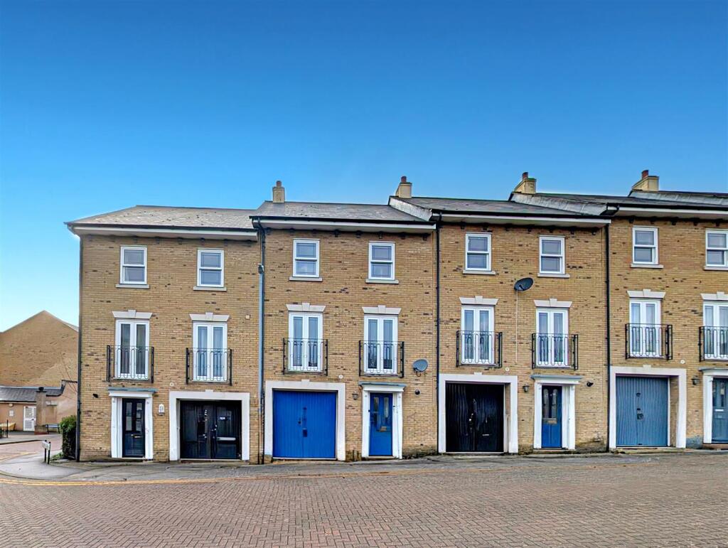 Main image of property: Engineers Square, Colchester