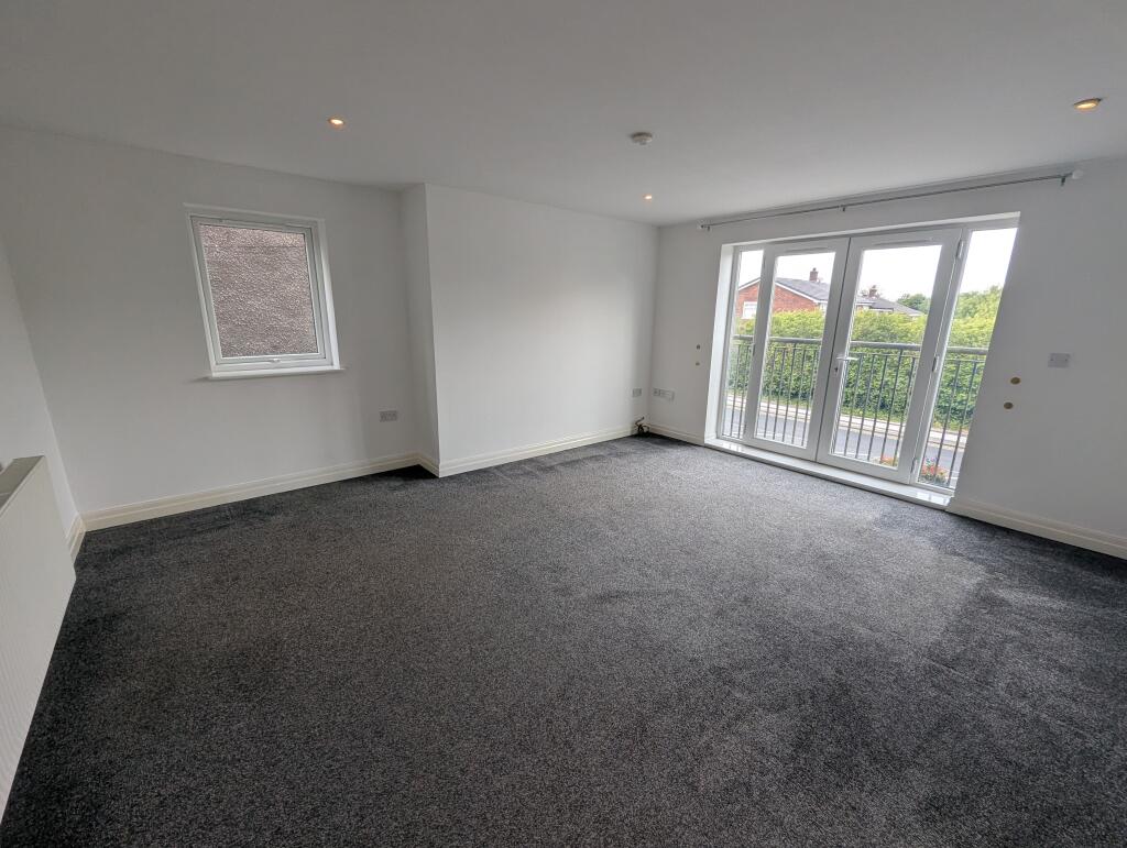 Apartment in Bolton, New Bury - More