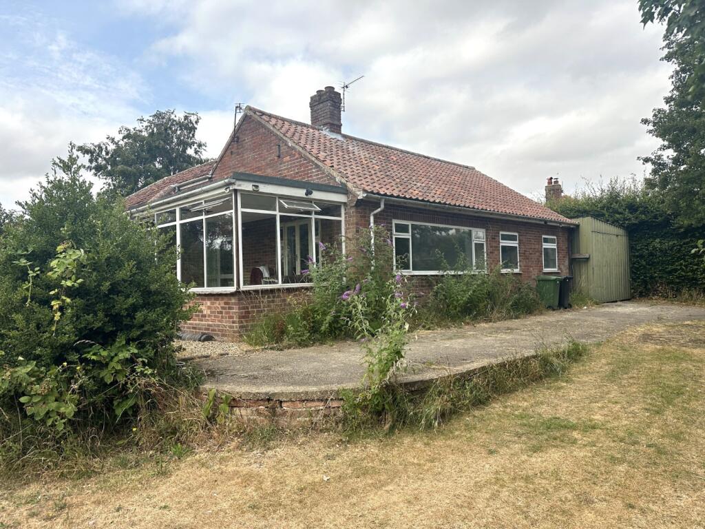 4-bed house on 7 Bears Lane, Hingham, Norwich, Norfolk NR9 4LL, £240,000