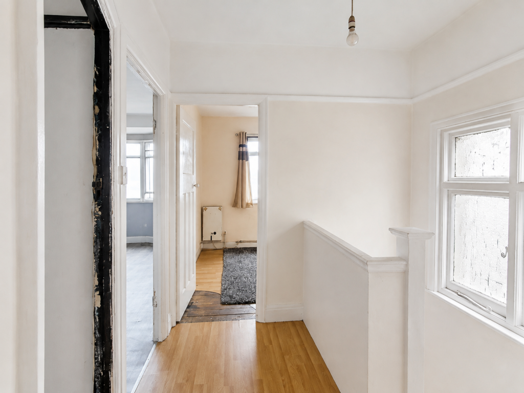 House in London - View 5