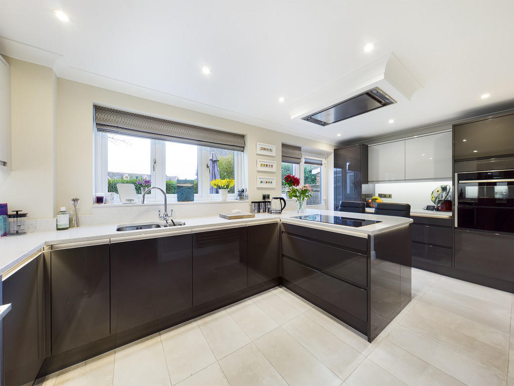House in Mid Sussex, Tilgate Forest Row, Slaugham - More