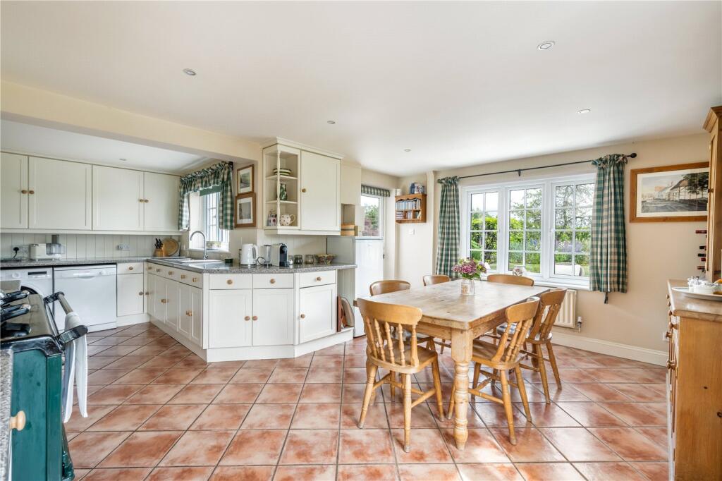House in East Hampshire, Coombe Cross, East Meon - View 4