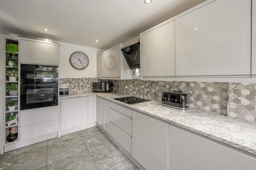 House in Dudley - More
