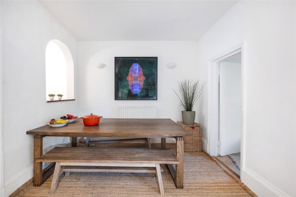 Apartment in London, Lot's Village, Brompton - More