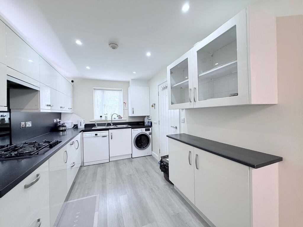 Wolseley Drive, DUNSTABLE, LU6 1FH, UNITED KINGDOM photo 3