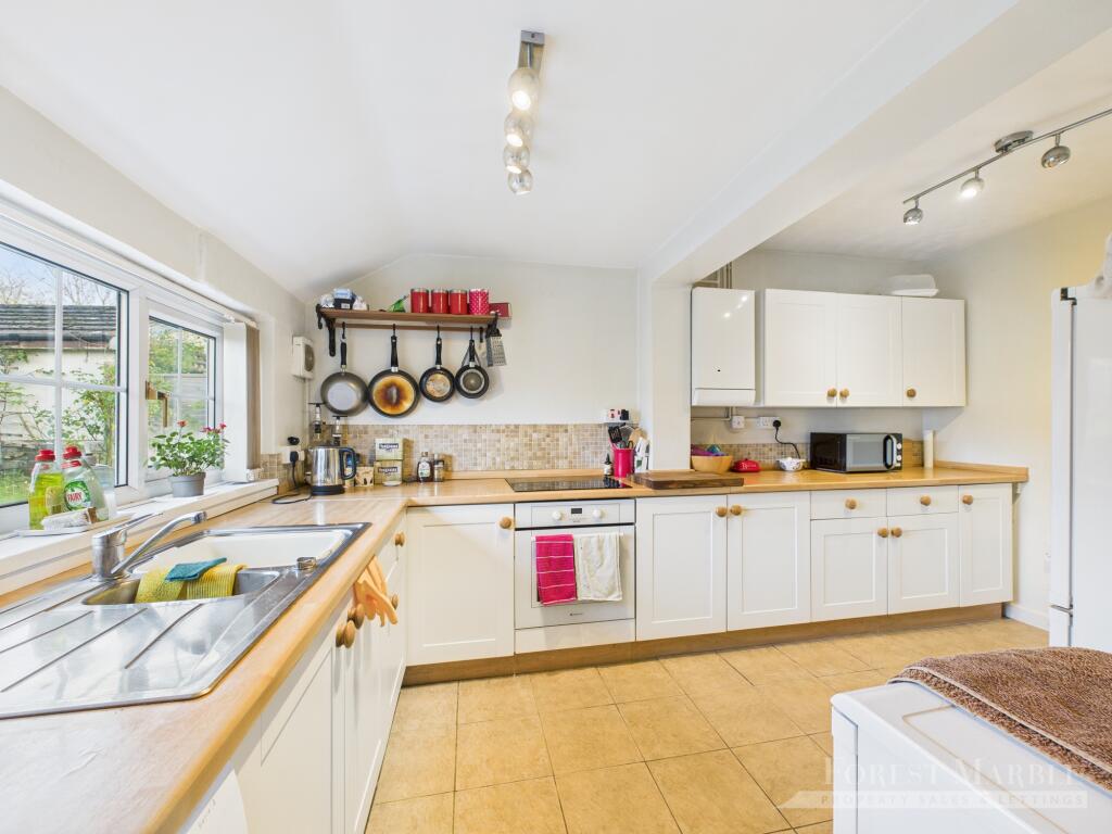 Chestnut Cottage, Chitterne photo 4