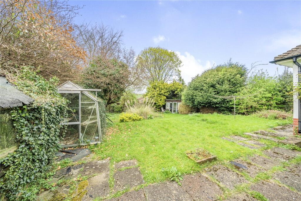 House in East Hampshire, Alton - More