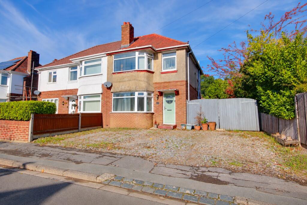 3-bed semi-detached on Prime Bitterne Village Location! Lots Of Parking! Impressive Plot!, £325,000
