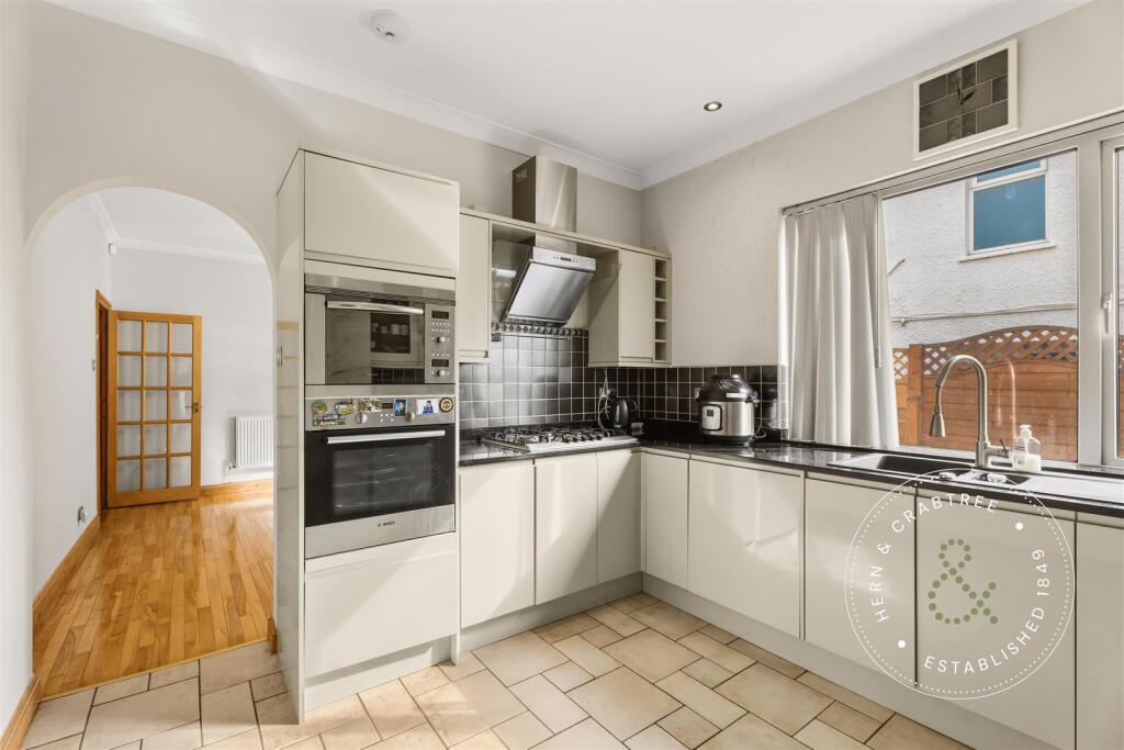 House in Cardiff, Rhydypenau, Cyncoed - View 4
