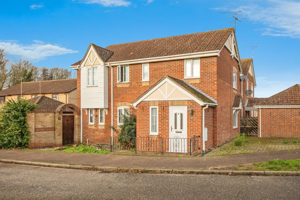 4-bed detached on Coopers Way, Barham, Ipswich, £360,000