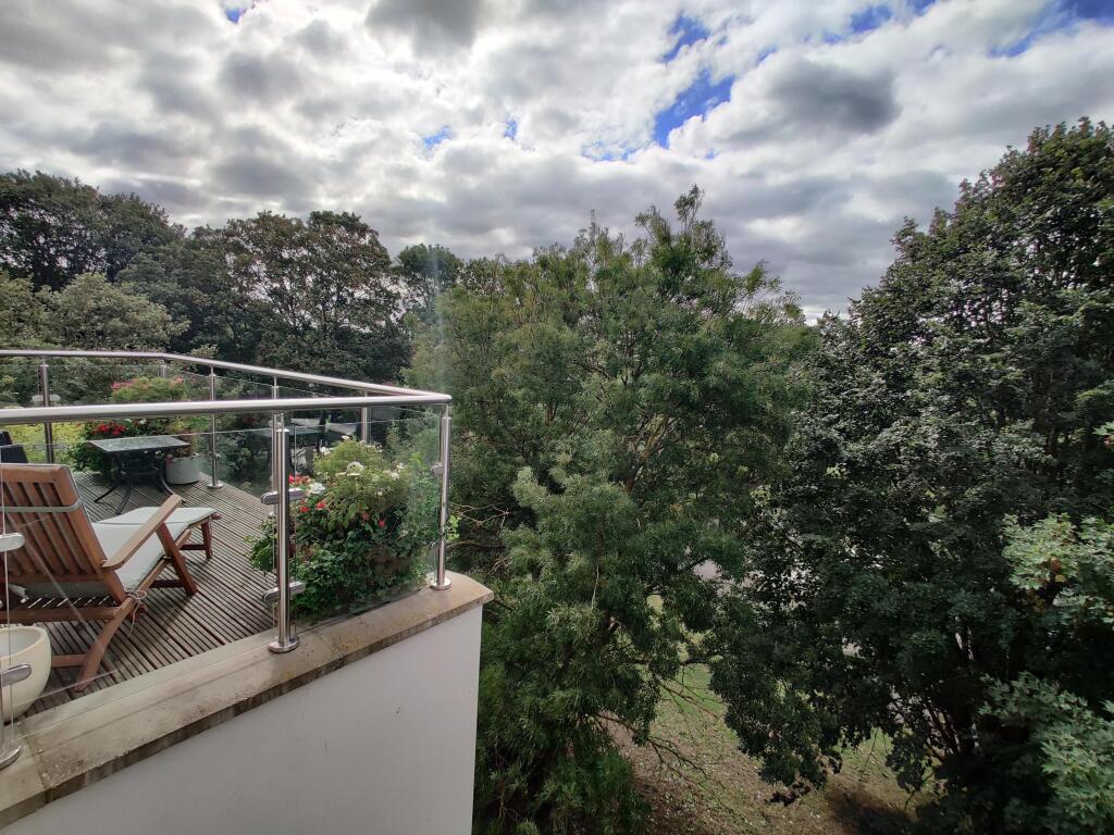 Apartment in Chelmsford - View 5