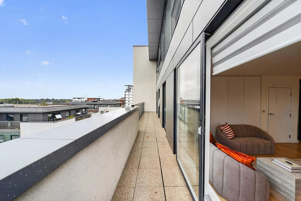 Apartment in London - More