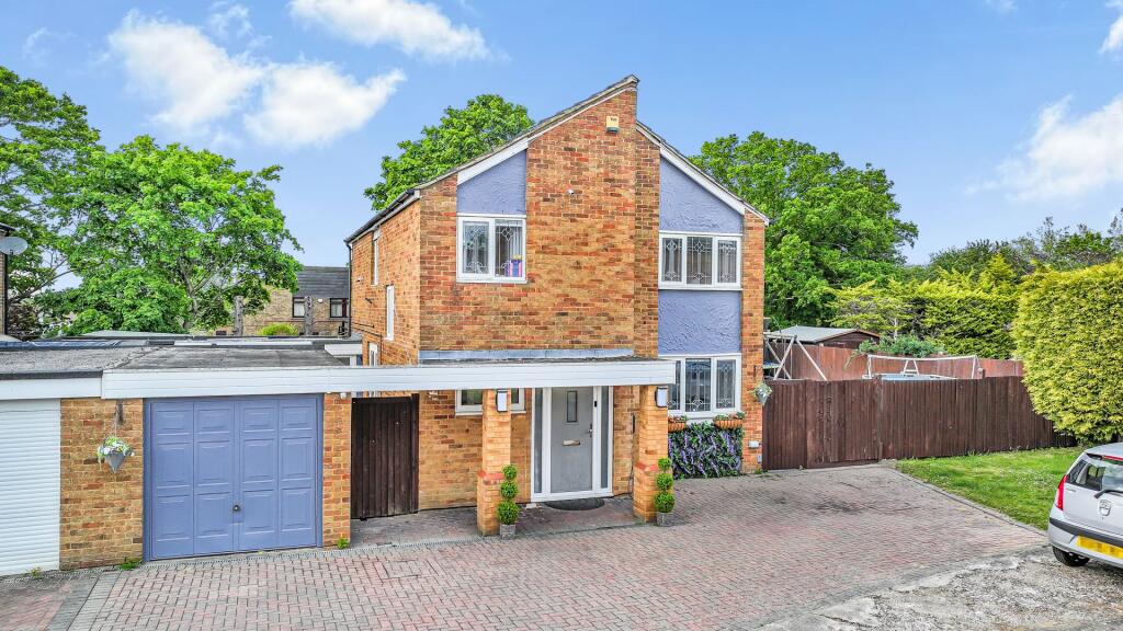 Main image of property: Paddock Mead, Harlow