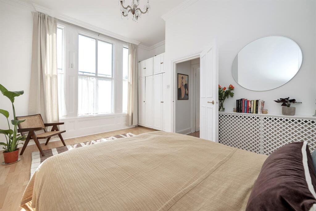 Apartment in London - More