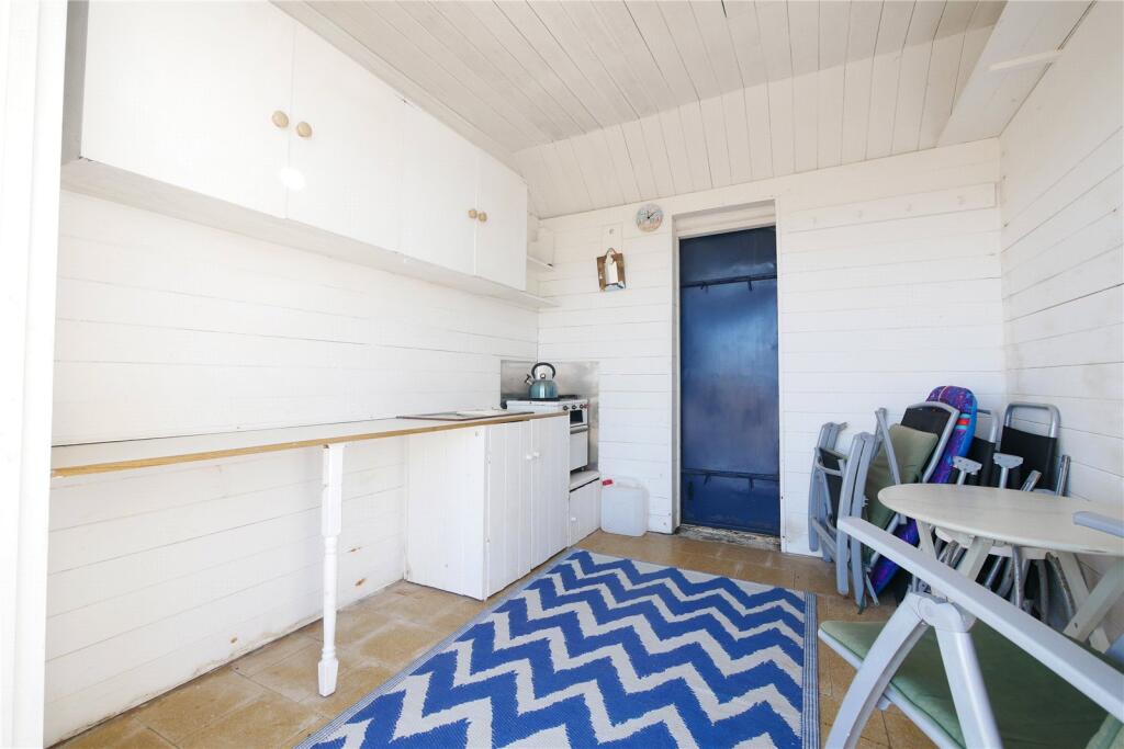 House in Lincoln - View 3