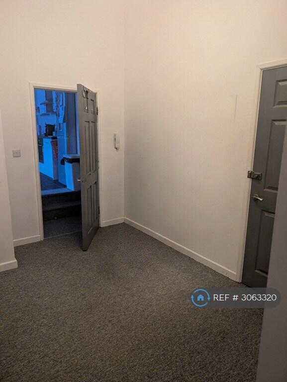 Apartment in Dorchester - View 5