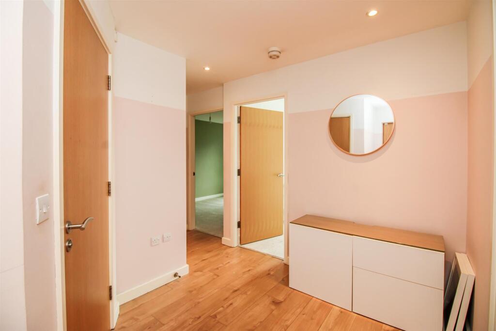 Apartment in Wakefield - View 4