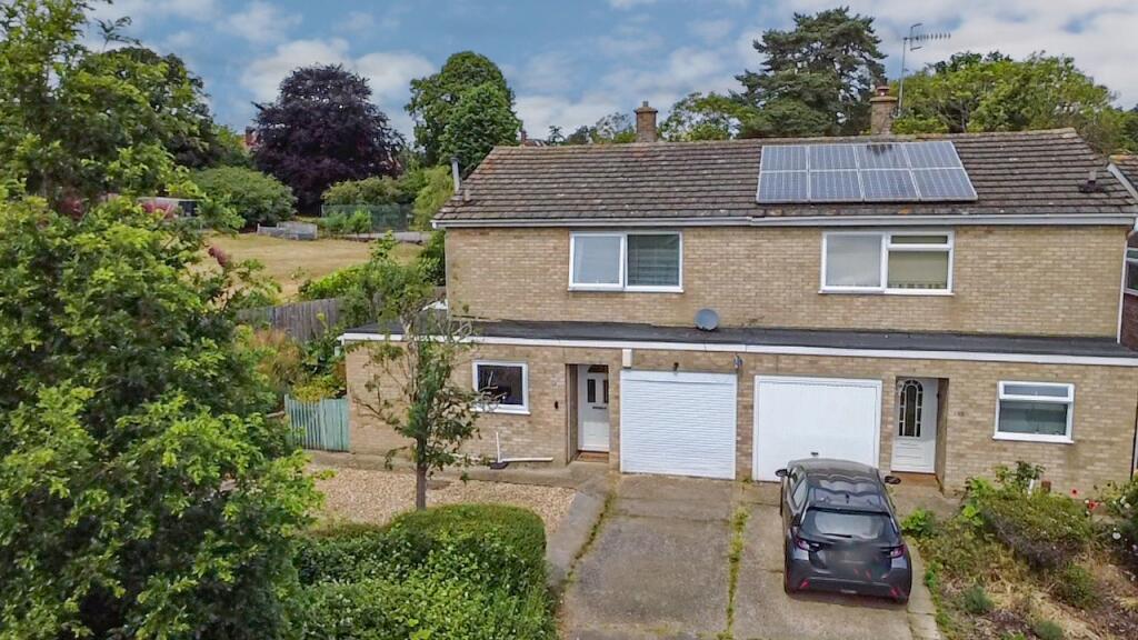 3-bed semi-detached on Woodbridge, IP12, £400,000