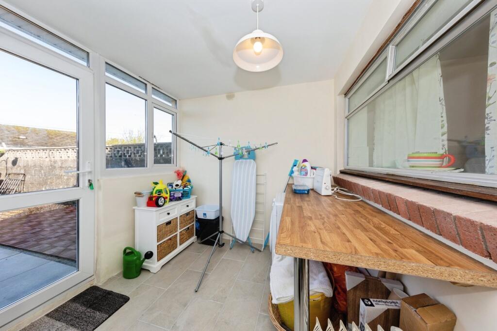 Heol Tregwyr, Llansaint, Kidwelly, SA17 - View 6