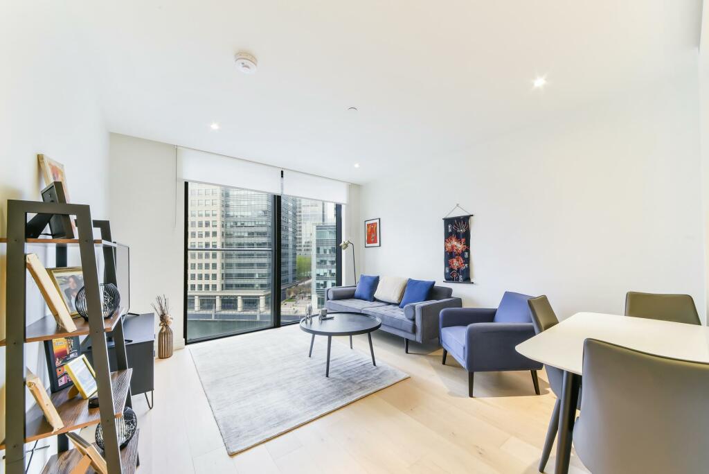 Main image of property: Hampton Tower, South Quay Plaza, Canary Wharf, E14