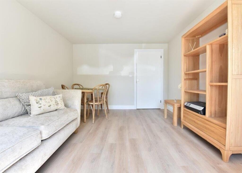 Apartment in Dudley - More