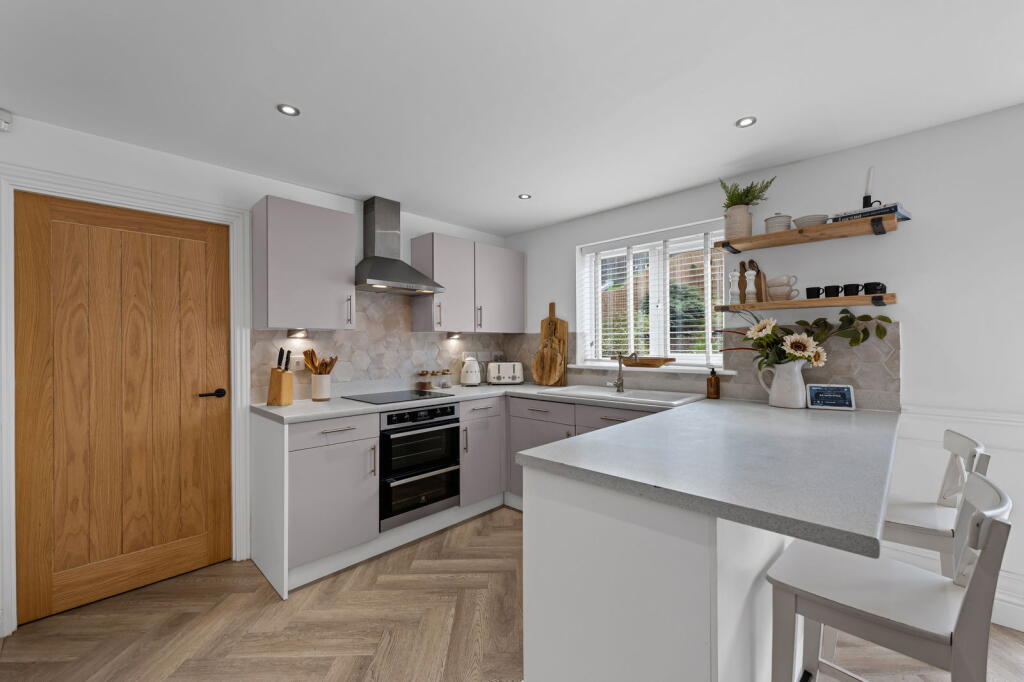 Mitchell's Avenue , Wombwell, S73 8GB photo 3
