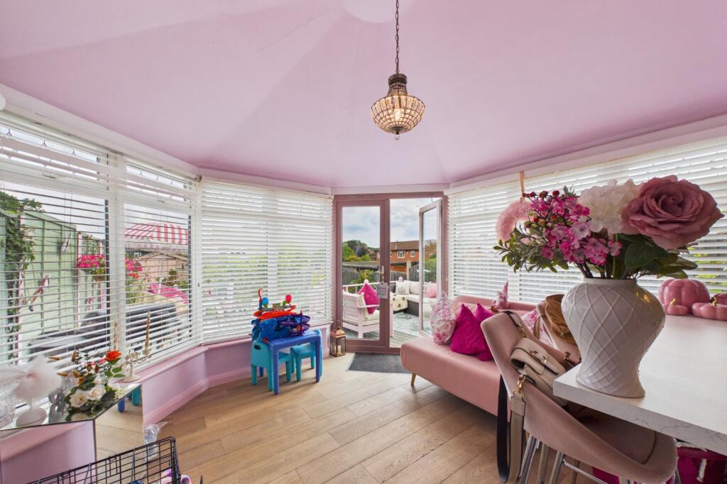 Wargrove Drive, Sandhurst, Berkshire, GU47 photo 4