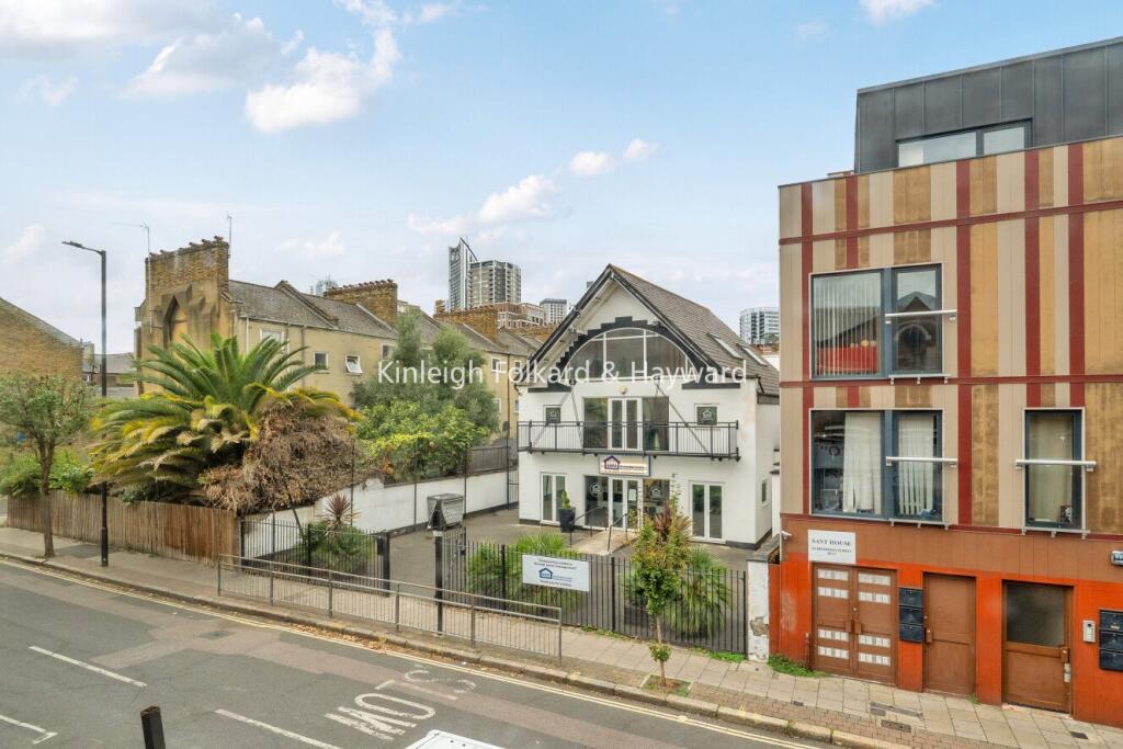 Apartment in London - More