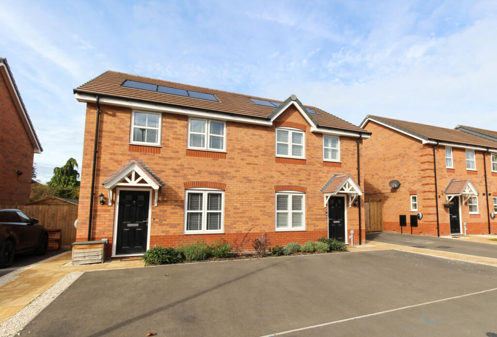 Main image of property: Raynes Close, Hatton, CV35