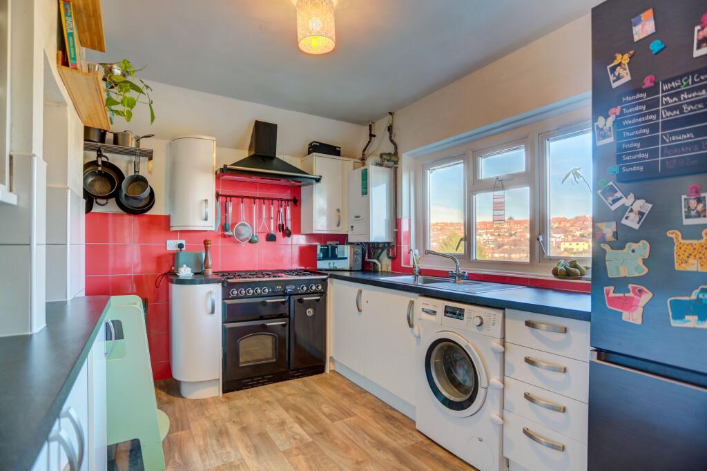Drove Crescent, Portslade, BN41 photo 2