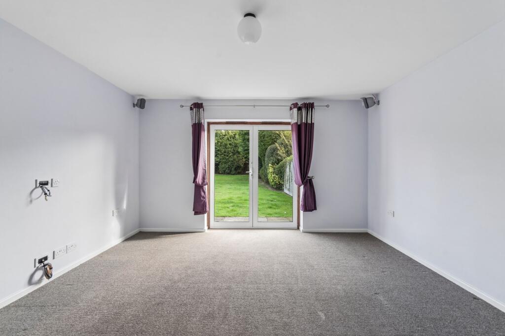 House in Hemel Hempstead - More