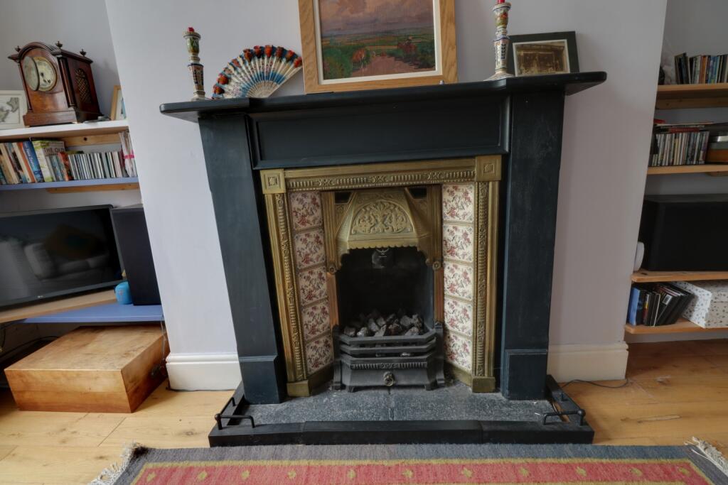 Belmont Terrace, Luddendenfoot photo 4