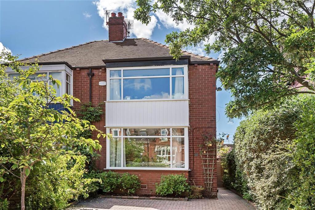 Main image of property: Roman Grove, Roundhay, Leeds