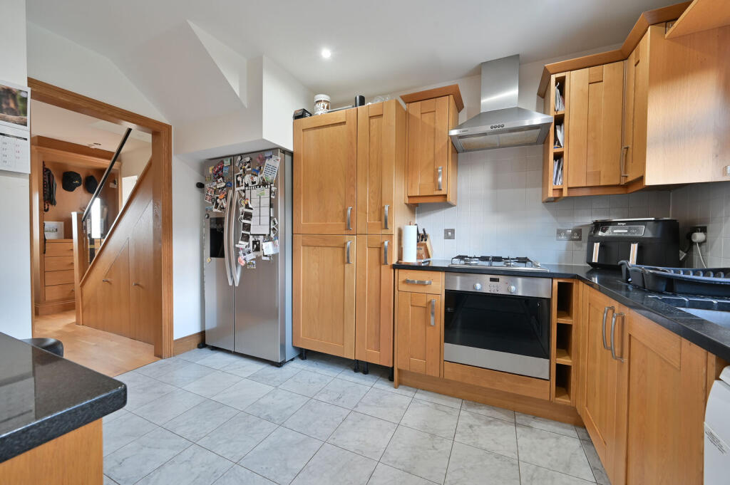 House in Watford, Hertfordshire - View 4