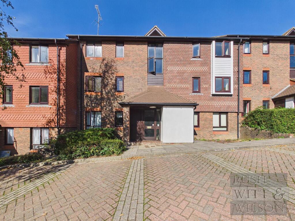 Main image of property: Woodhams Close, Battle