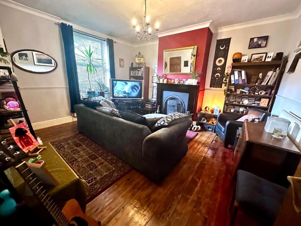 House in Huddersfield - View 4