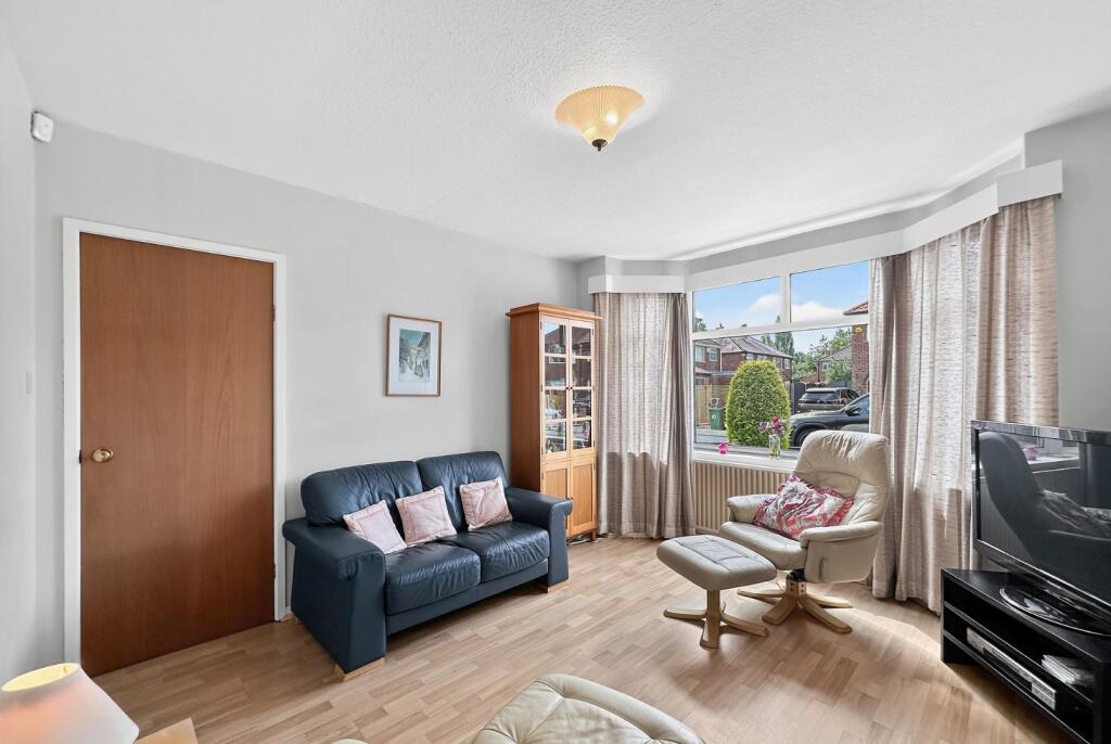 Tulip Drive, Timperley, Altrincham photo 4