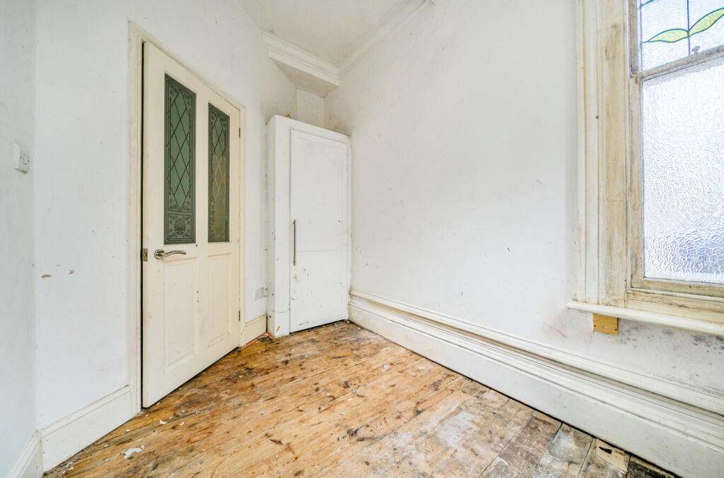 Apartment in Worthing, West Worthing - More