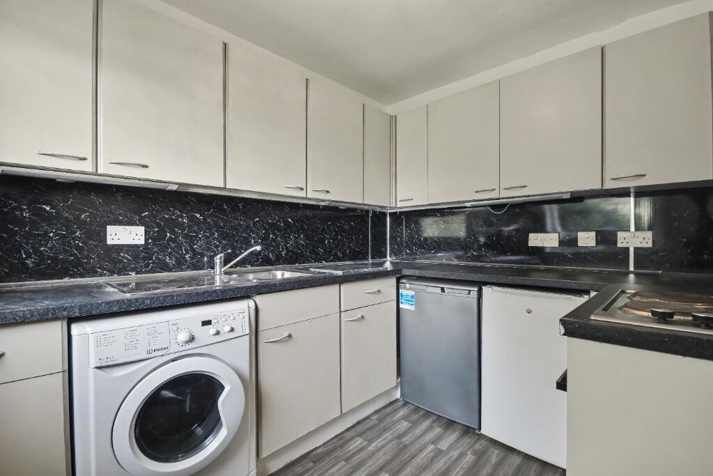 Apartment in Paisley - More