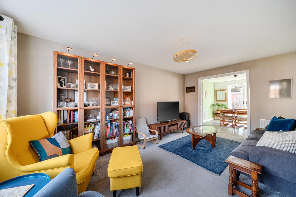 Cozens Grove, Shrivenham, Swindon, SN6 photo 3