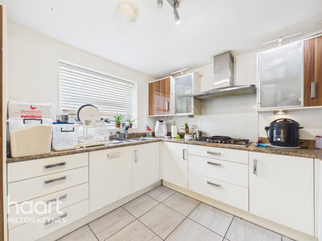 House in Milton Keynes, Broughton Gate, Broughton and Milton Keynes - View 5