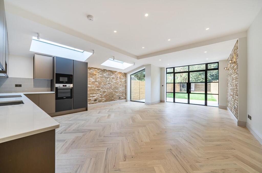Main image of property: Woodside Lane, North Finchley