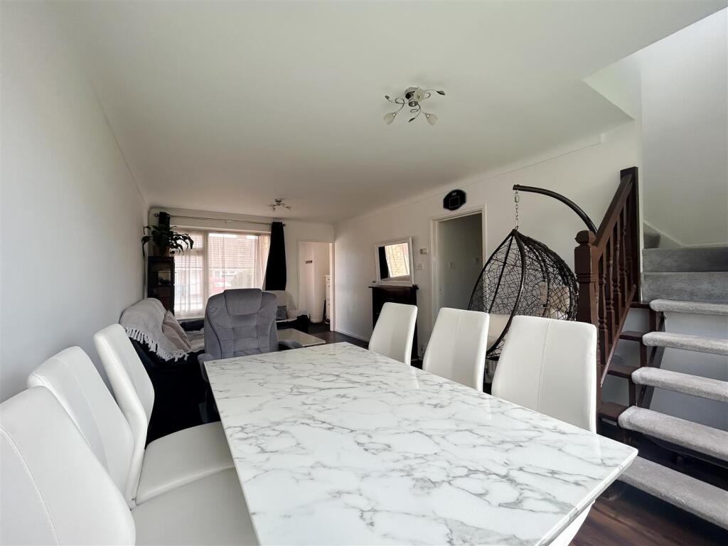 Chapel Lane, Sale photo 3