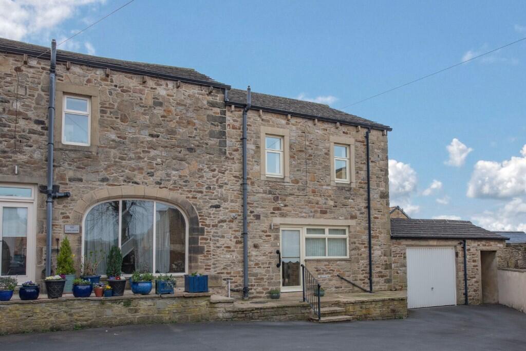 3-bed house on The Cottage, Fernbank House, 2 Park Road, Cross Hills BD20 8AB, £320,000