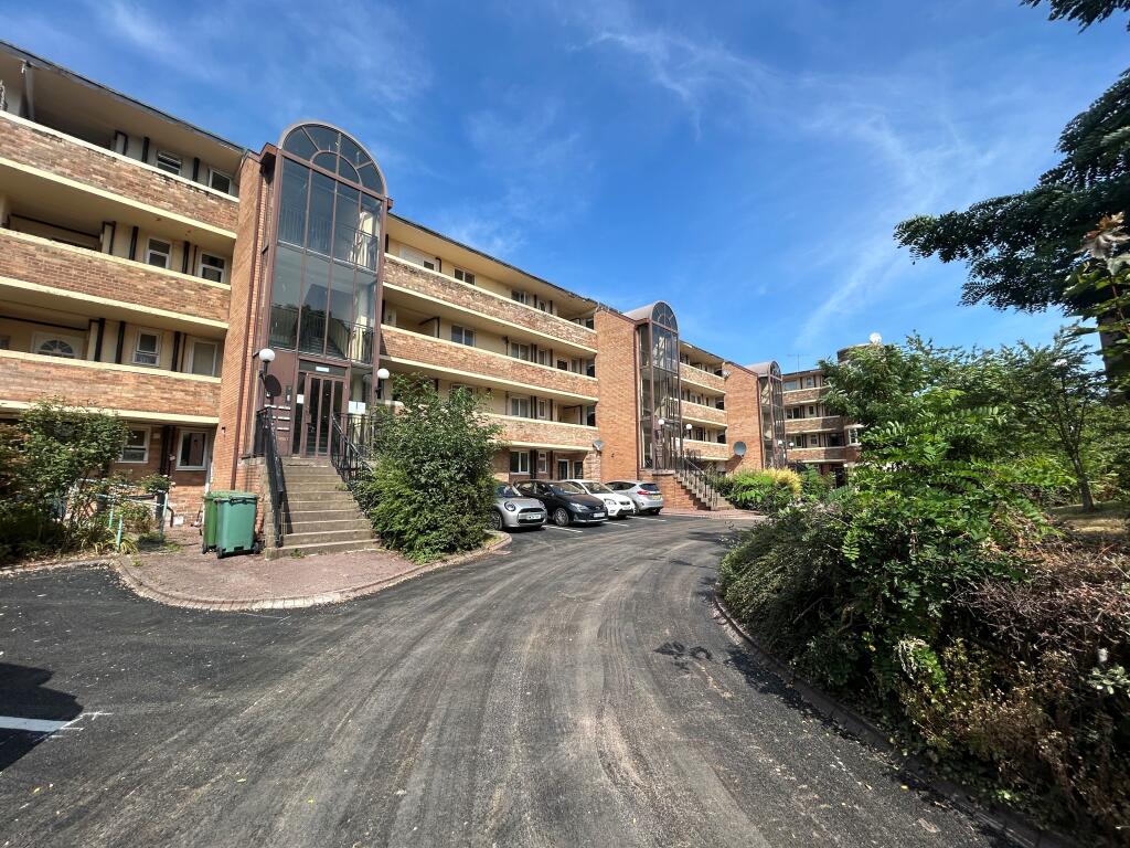 Main image of property: Minster Court, L7