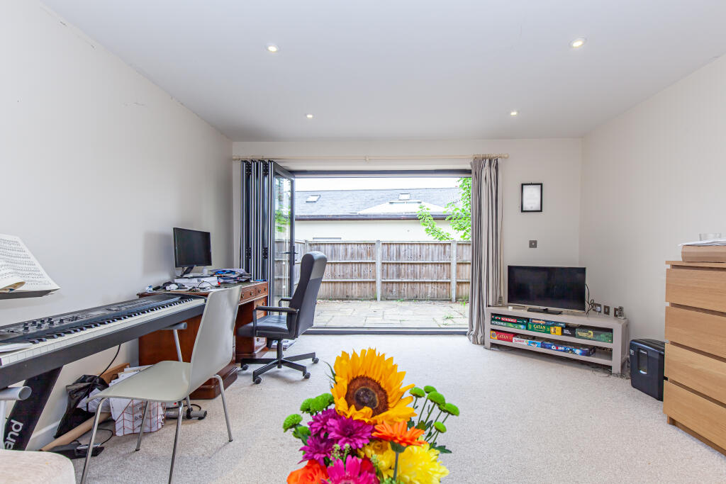 Main image of property: STEPHEN ROAD, HEADINGTON, OX3