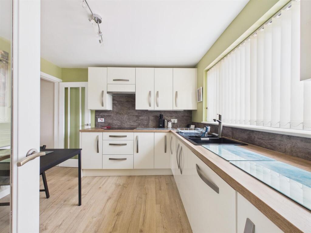 House in East Lindsey, Ludford - View 5