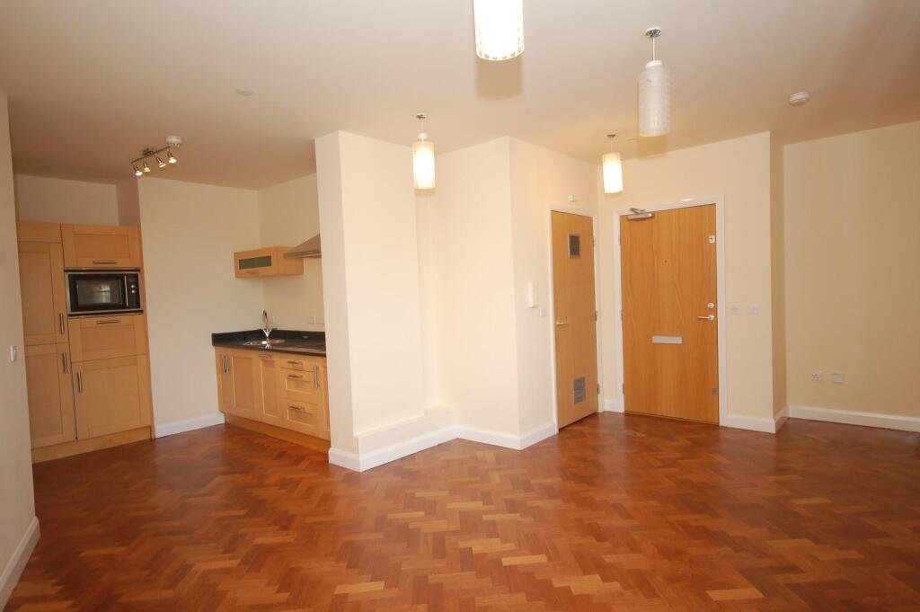 Apartment in Northampton - View 2